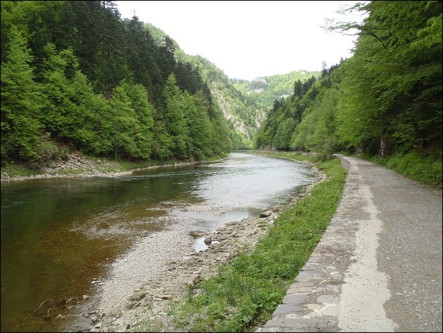 Jarná cesta okolo Slovenska