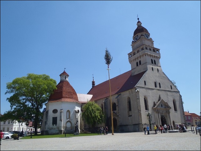 Jarná cesta okolo Slovenska